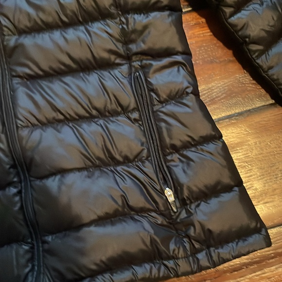 Aritzia TNA coat…VERY GOOD condition…size XS - Picture 3 of 4